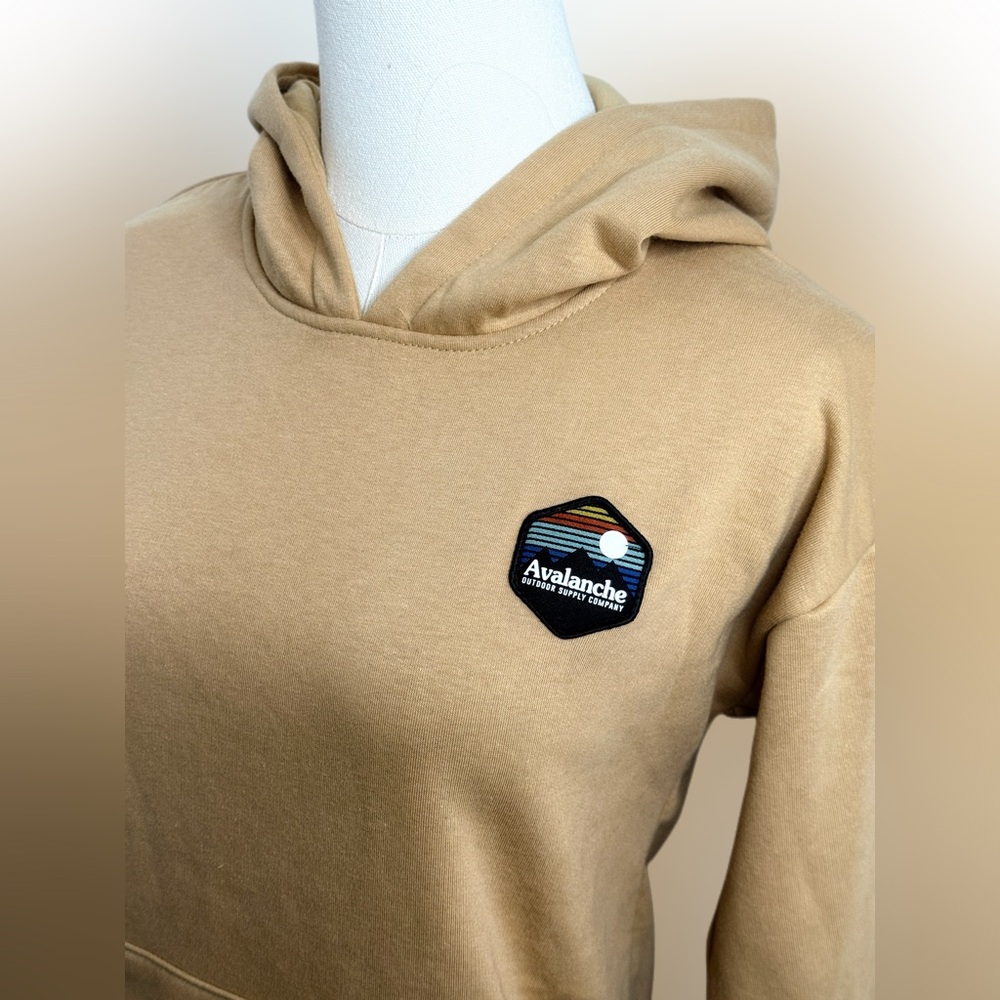 Avalanche Kids Camel Hoodie NWOT